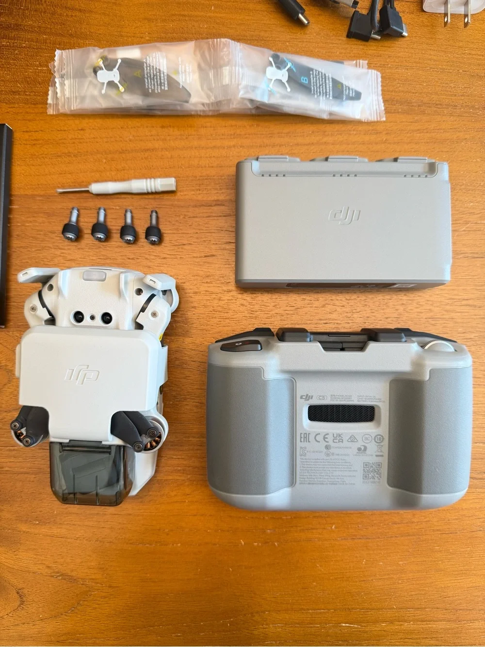 [Open Box] DJI Mini 2 Fly More Combo 4K Camera Drone & Accessories